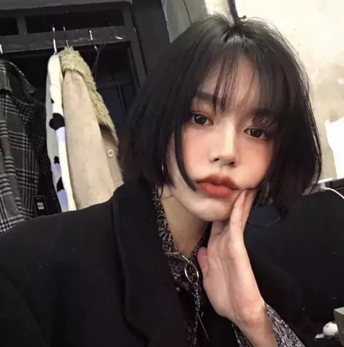 推手推车的男人